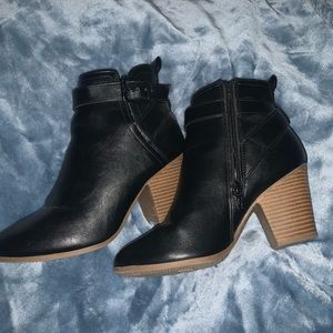 Time and True black ankle boots, Size 7.5 Wide, 3.5 inch heel
